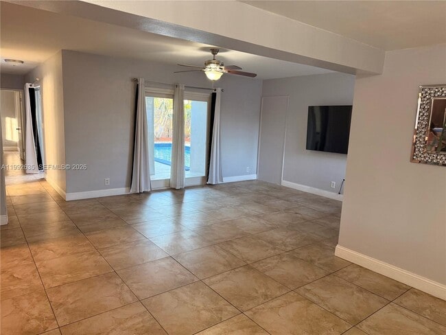 Photo - 7761 NW 34th St