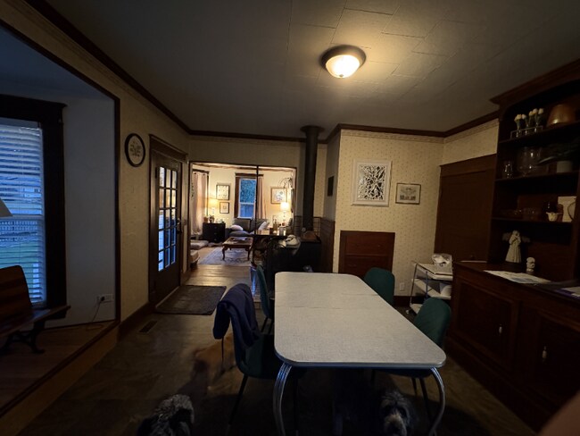 Photo - 221 Eldredge Ave SW