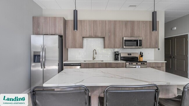 Photo - 600 19th St N Unidad 211