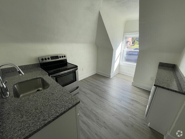 Building Photo - Updated 1 bedroom apartment in Munhall