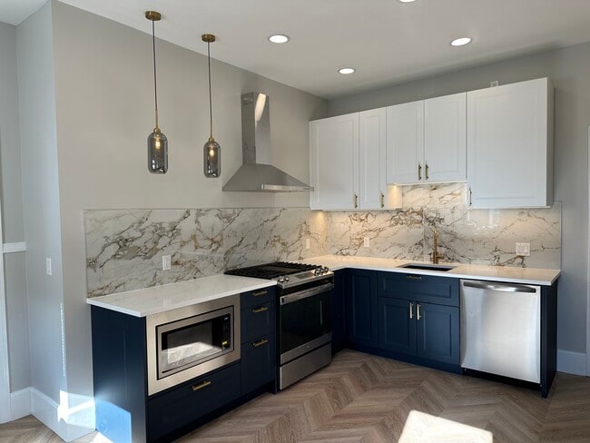 Building Photo - 124 Vinton St, 3 Unit 3