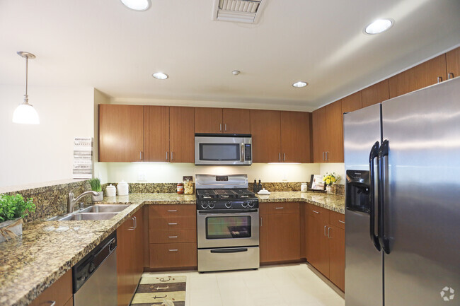 Kitchen - Lexington at Fedora Apartments