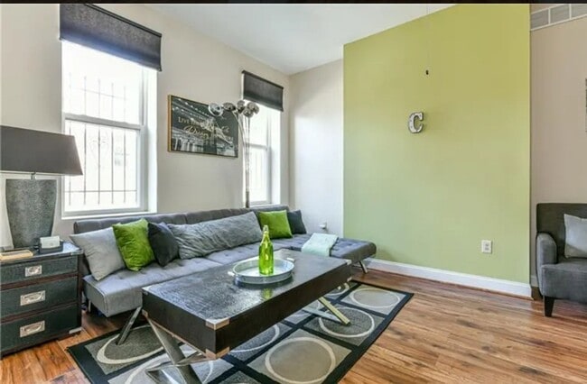 Photo - Gorgeous 3 bedroom townhome in Pittsburgh's Fineview Neighborhood