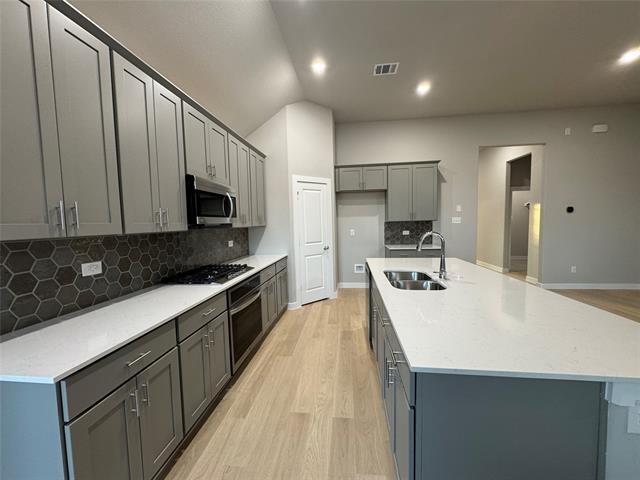 400 Stone Holw Dr