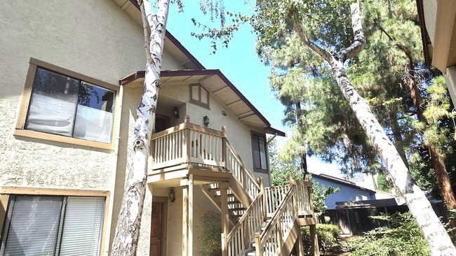 Building Photo - 38715 Huntington Cir