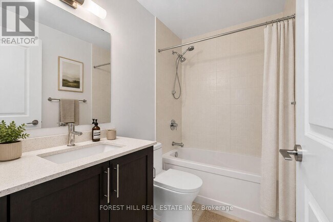 Photo - 10 Gatineau Dr Unit 208