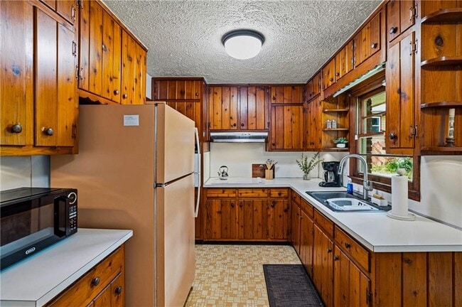 640 Farrar Ct