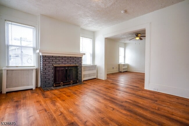 Building Photo - 147 West End Ave Rental