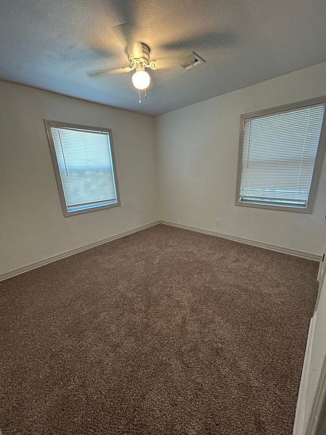 Photo - 1529 NW Smith Ave