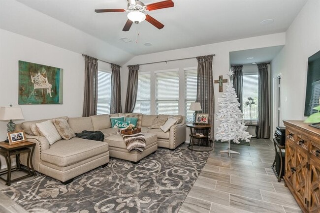 Photo - 4731 Creekside Hvn Trl