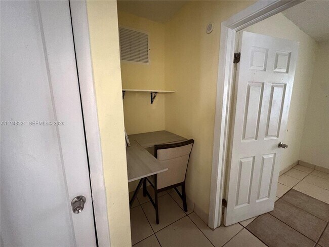 Photo - 370 NW 188th St