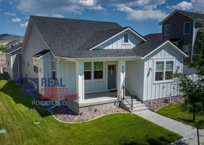 Building Photo - Beautiful Brand New 6 bedroom 3.5 bahtroom... Rental