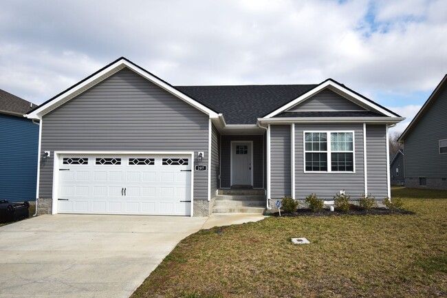 Photo - 3 Bedroom Pet Friendly Home For Rent in Chalet Hills!