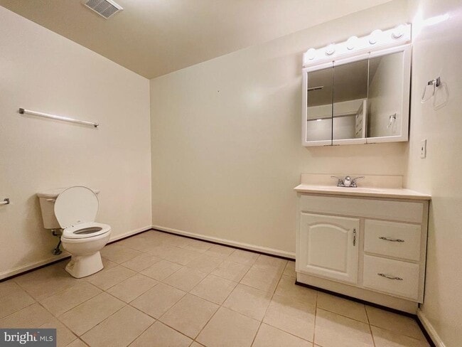 Photo - 32 Palace Ln