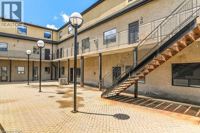 Photo - 12 Bridgeport Rd E Unit 22