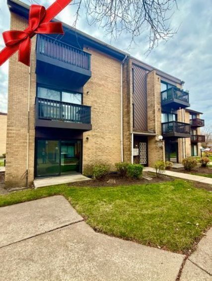 Building Photo - 1173 S Forums Ct Unit 1D