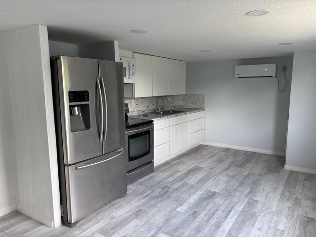 Building Photo - 1005 Southern Ave Rental