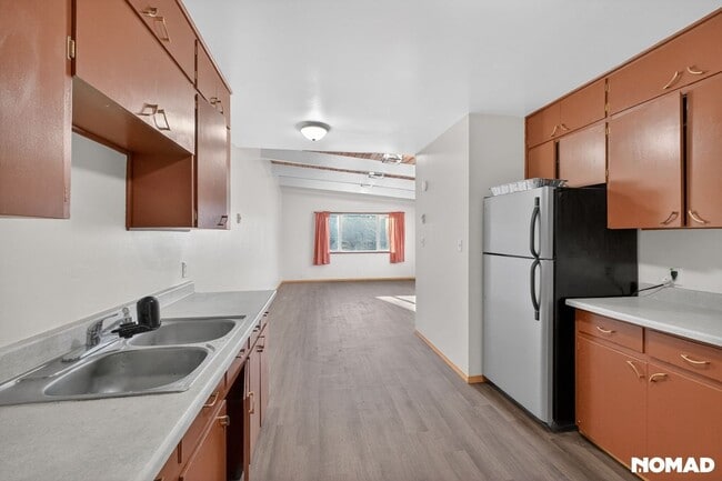 Photo - 7733 McDougal Ave NE