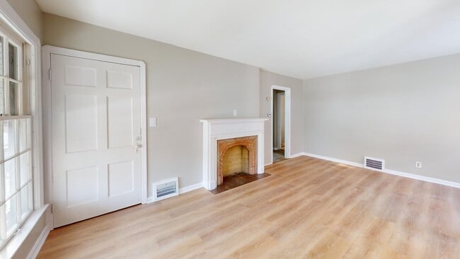 Building Photo - 3604 W.130th Unit Down