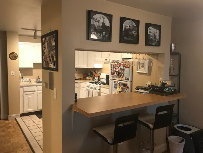 Photo - 99 W Fourth St Unidad 1B