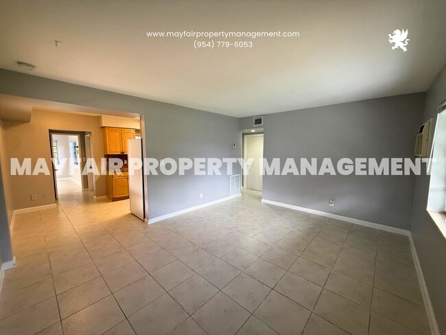 Building Photo - 1204 Chateau Park Dr