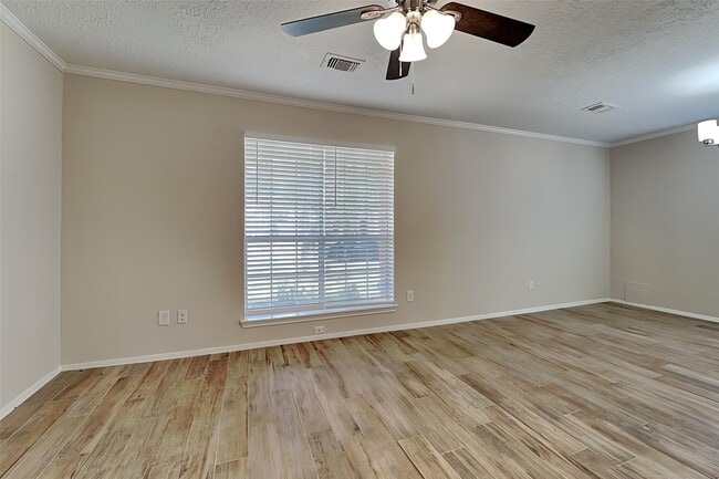 2915 Bentley Ct