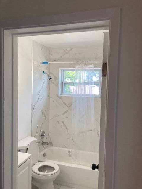 Photo - 341 SW 15th St