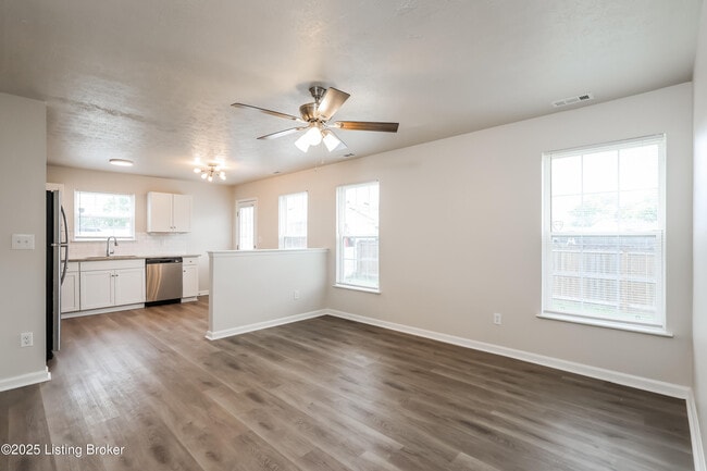Photo - 257 S Shore Dr