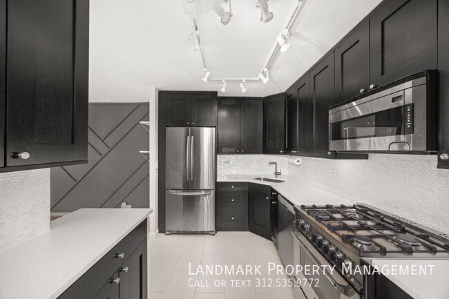 Photo - 2800 North Lakeshore Drive-Unit 505 Unidad 505