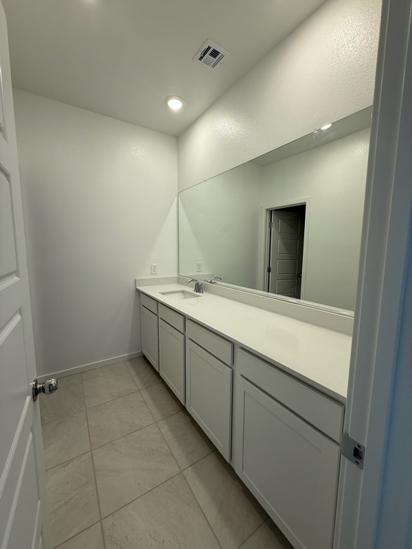 Photo - 1545 Layla St