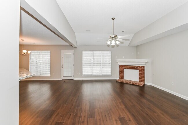 Photo - 2523 Russum Dr