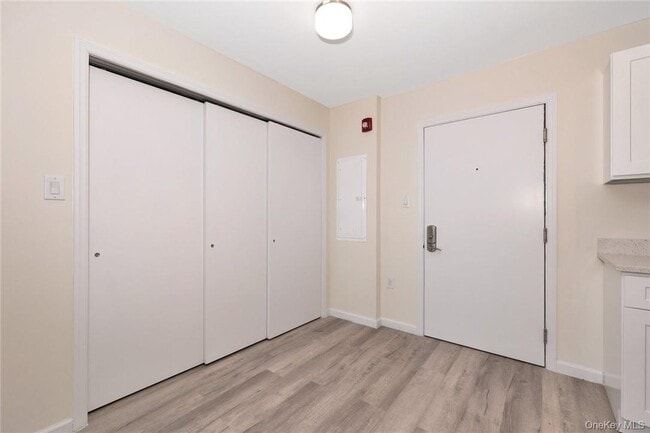 Photo - 68 Lake St Unit 203