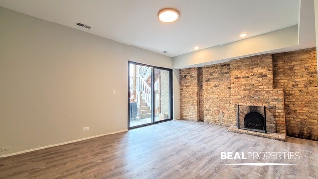 Photo - 604 W Surf St Unidad 3