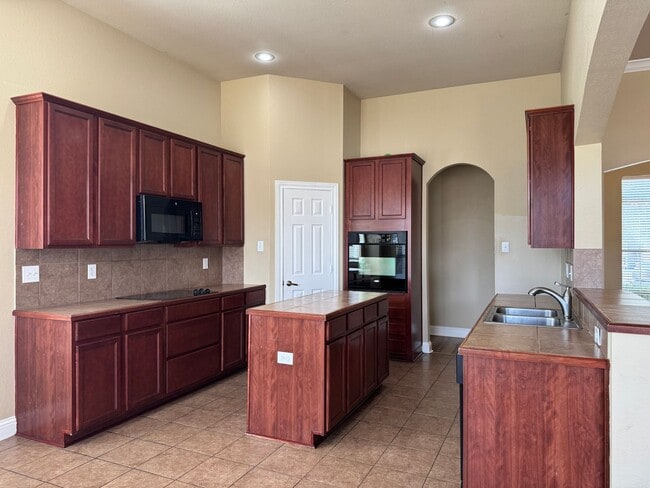 Photo - Beautiful 4 Bed/3 Bath Home For Lease In Z...