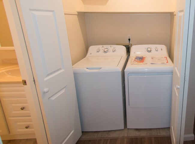 Photo - Las Palmas Condominiums