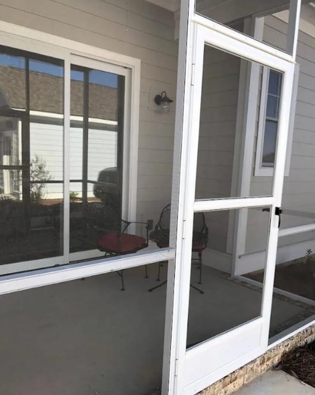 Photo - 225 Coach Light Way SW