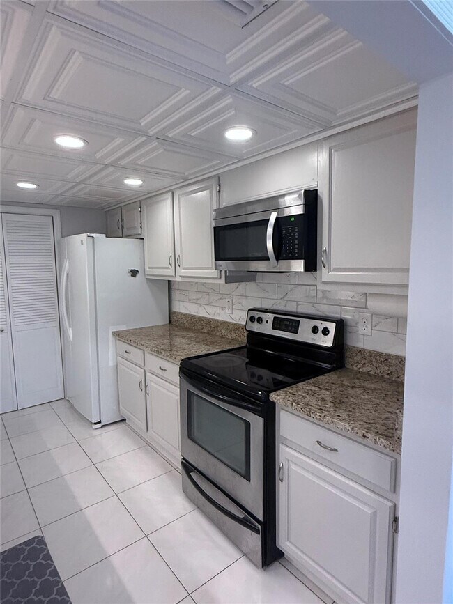 Photo - 859 Jeffery St Unit 1040