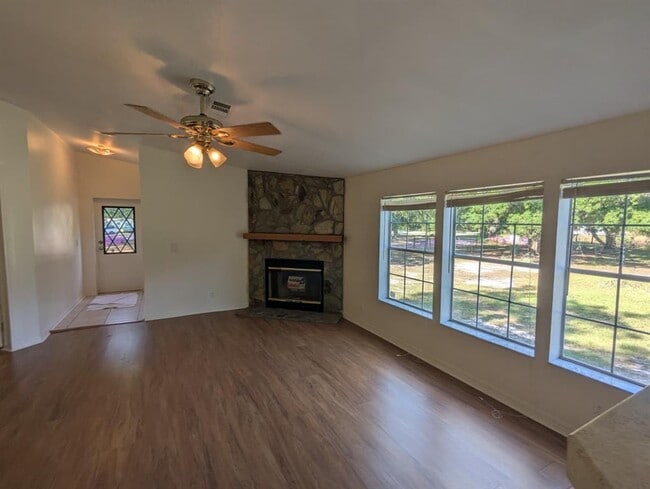 Photo - 4947 Mitchell Rd