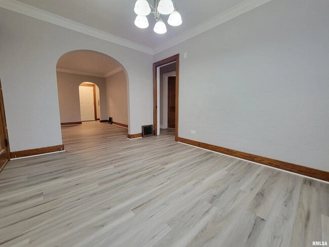 Photo - 2807 N Dechman Ave