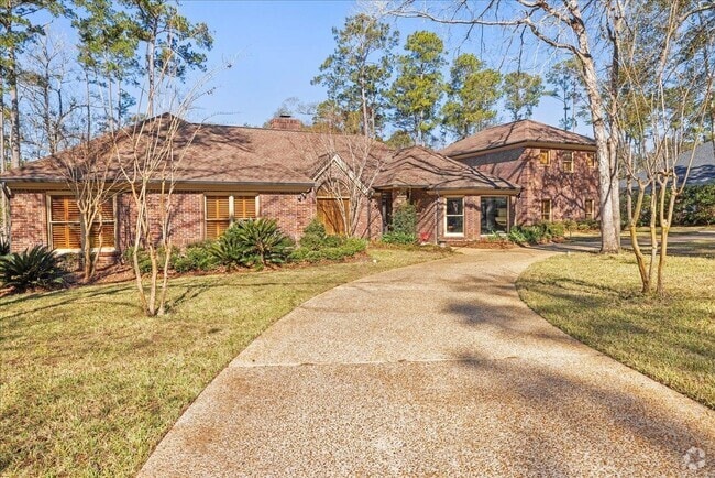 Building Photo - 9027 Winged Foot Dr Rental