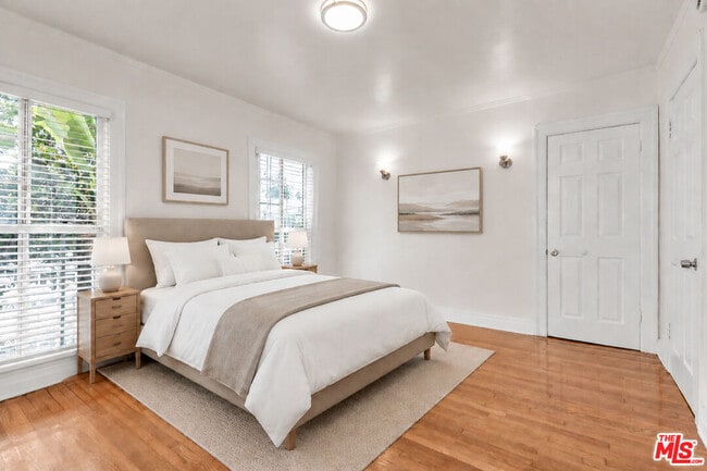 419 N Van Ness Ave
