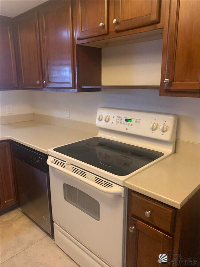 2901 S Palo Verde Ln Condo Unit 7 Condo for Rent in Yuma, AZ