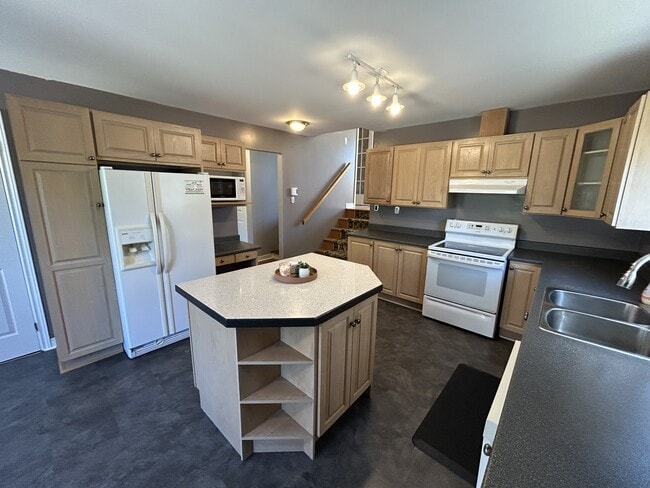 Photo - 29 Wabush Pl