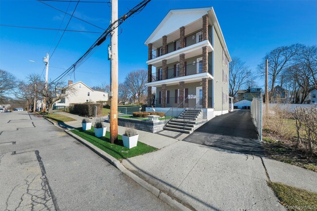 Photo - 75 Albany St Unit 3