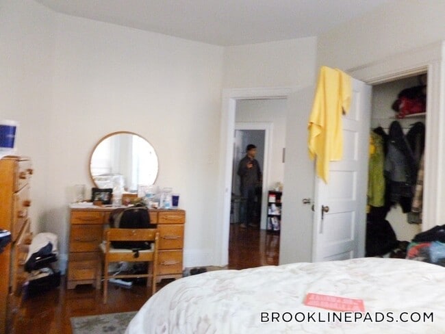 208 Winthrop Rd Unit 1