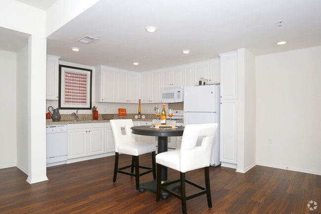 2 BR, 2 BA - Plan 7
