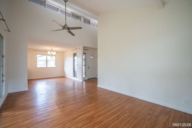 Photo - 4bd/2ba SF 95-476 Laupalai Place $3950 small pet negotiable