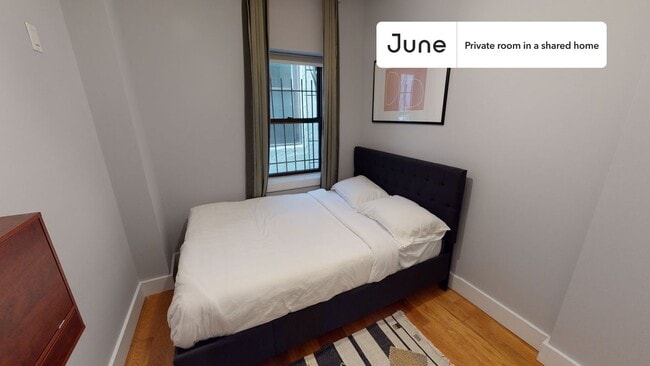 Photo - Room in Shared 5 bed/2.5 bath home Unit E