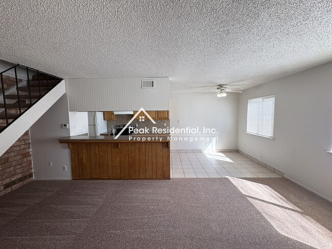 Photo - Charming 2 bedroom 1 bathroom Apartment! Unit 2