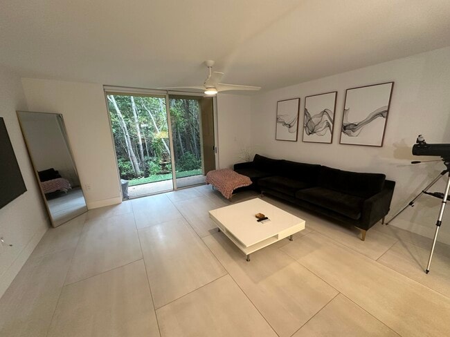 Photo - 1100 Scotia Dr Unit 105